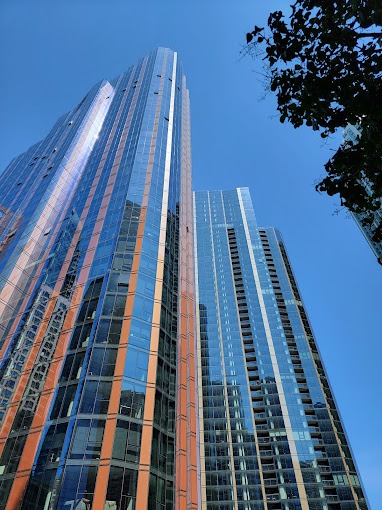 Curated visual reference: Luxury High Rise Condo Rentals Chicago Loop Reference: Cirrus Chicago Condos Luxury High Rise Living In Lakeshore East